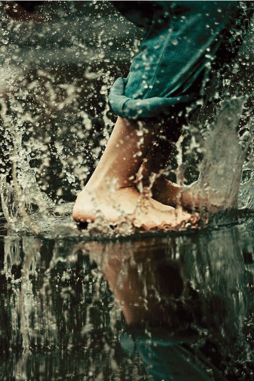 water splashing feet