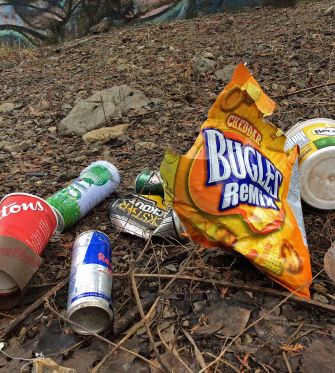 rouge-trash at bridge